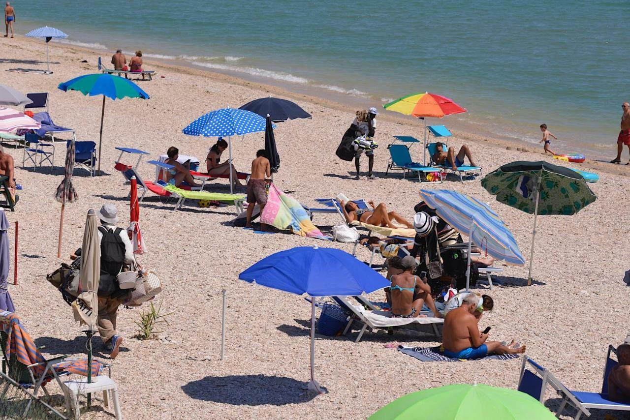 Camping Tre Archi Lido di Fermo Exterior foto