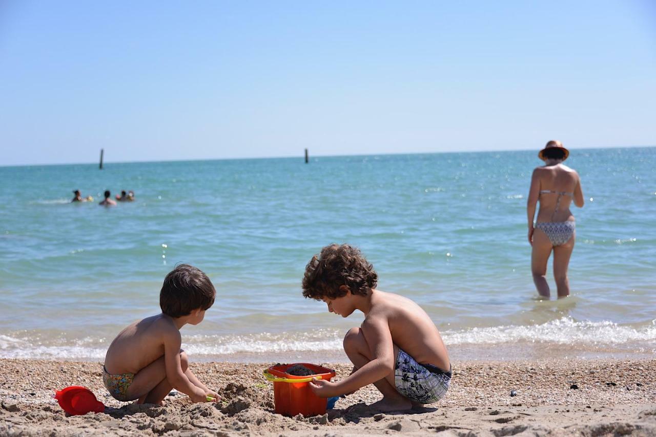 Camping Tre Archi Lido di Fermo Exterior foto